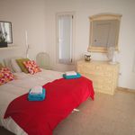 Rent 3 bedroom house of 275 m² in Riviera del sol