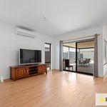 Rent 4 bedroom apartment of 169 m² in Baldivis