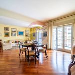 Rent 5 bedroom apartment of 204 m² in Palermo