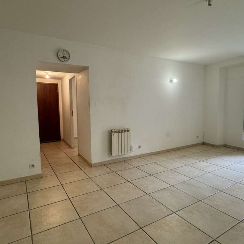 Location appartement 2 pièces 45 m² Pierrelatte (26700)