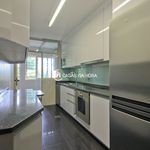 Rent 3 bedroom apartment of 130 m² in União das Freguesias de Aldoar, Foz do Douro e Nevogilde