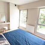 Rent 6 bedroom apartment of 121 m² in Versailles