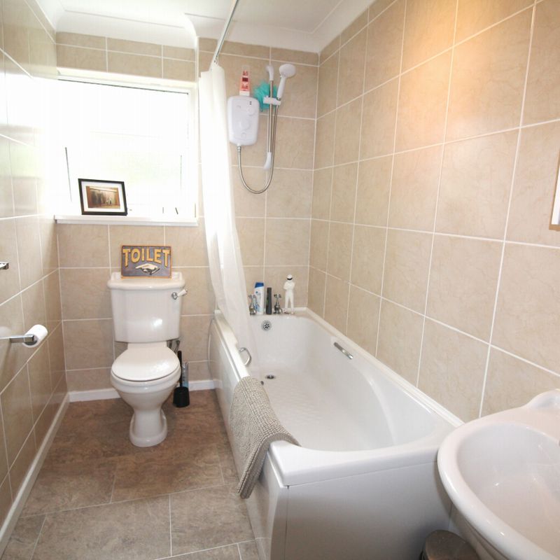 2 bedroom first floor apartment Application Made in Solihull Ulverley Green