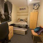 Rent 8 bedroom apartment in Leeds