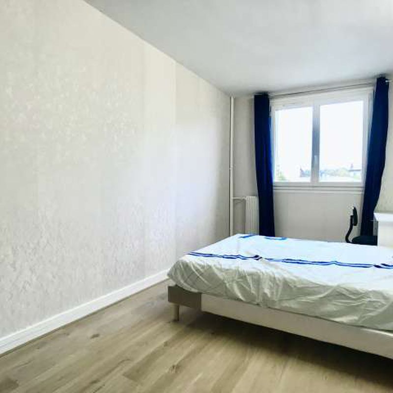 Belle chambre à louer dans un appartement de 4 chambres à Vitry-sur-Seine Ivry-sur-Seine