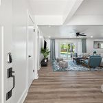 Rent 4 bedroom apartment of 183 m² in Houston