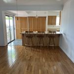 Rent 3 bedroom apartment of 141 m² in Encino