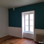 Rent 4 bedroom house of 90 m² in Ernée