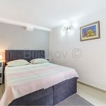 Najam 2 spavaće sobe stan od 55 m² u Split