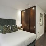 Rent 2 bedroom flat of 7154 m² in London