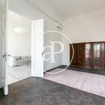 Rent 4 bedroom apartment of 295 m² in Barcelona