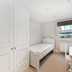 Rent 6 bedroom house in Chelsea