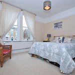 Rent 2 bedroom flat in Guildford