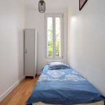 Rent 4 bedroom apartment of 140 m² in Paris