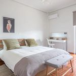 Rent 2 bedroom apartment of 120 m² in Chalandri