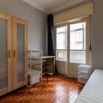 Rent a room of 60 m² in lisbon