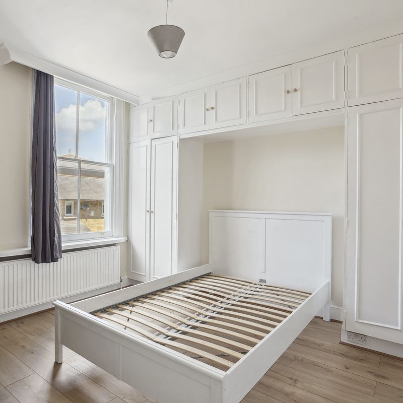 1 bedroom property to let in Dawes Road, SW6 - £2,150 pcm Parsons Green