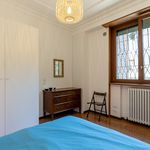 Rent 1 bedroom apartment of 60 m² in Milano
