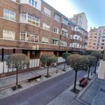 Rent 2 bedroom apartment of 90 m² in Valladolid