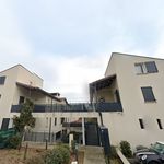 Rent 2 bedroom apartment of 4554 m² in Saint-Jean