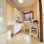 Rent 3 bedroom apartment of 18 m² in Roma