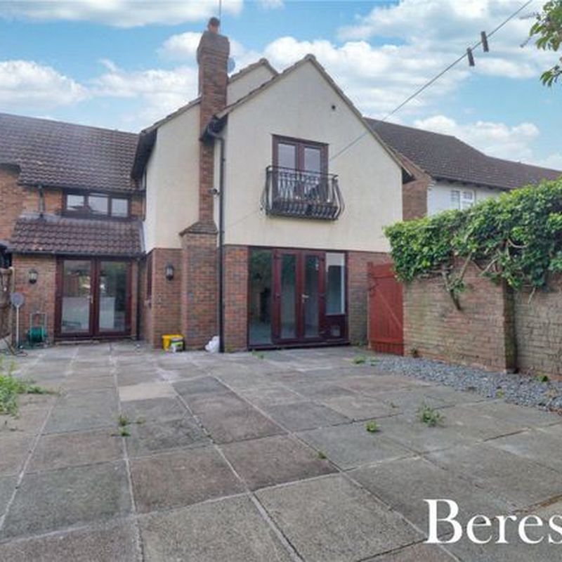 End terrace house to rent in The Meads, Ingatestone CM4