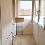 Affitto 5 camera appartamento di 240 m² in Verona