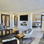 Rent 5 bedroom house of 395 m² in Marbella