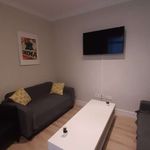 Rent a room of 140 m² in Zaragoza