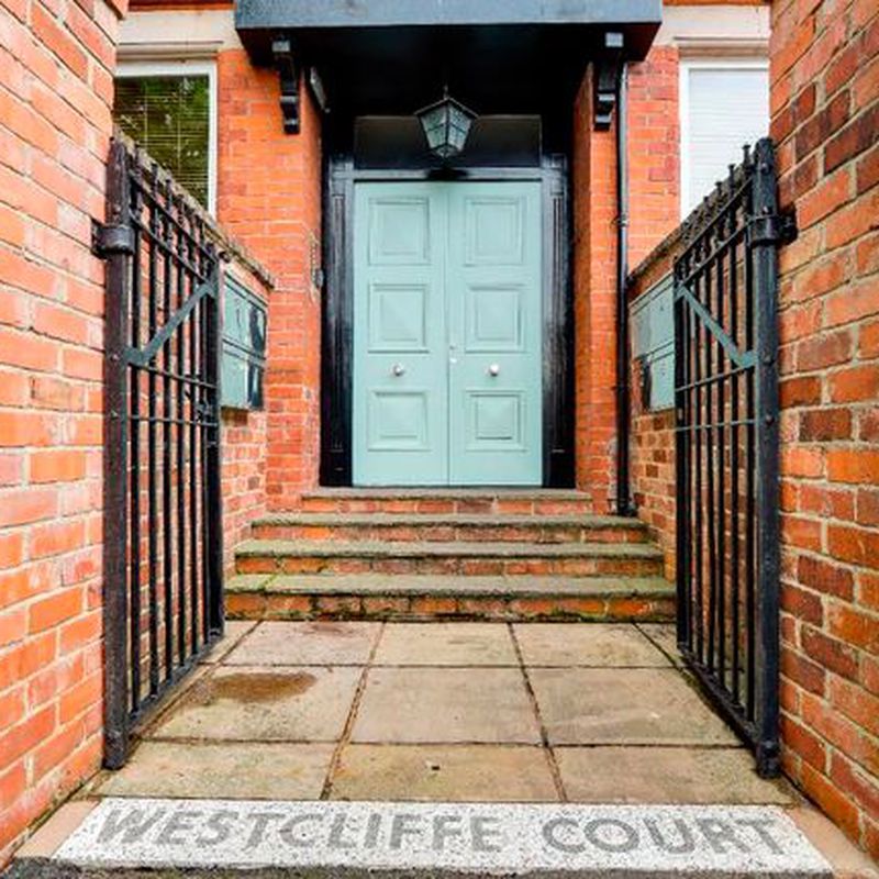 Flat to rent in Westcliffe Court, The Park NG7 West Cliffe