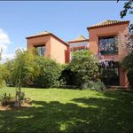 Rent 3 bedroom house of 320 m² in Alcántara