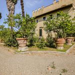 Rent 3 bedroom apartment of 200 m² in Florence