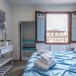 Affitto 5 camera appartamento di 50 m² in Florence