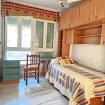 Rent 4 bedroom apartment of 135 m² in Sevilla