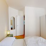 Rent a room of 108 m² in Marseille