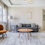 Rent 3 bedroom apartment of 92 m² in Paris