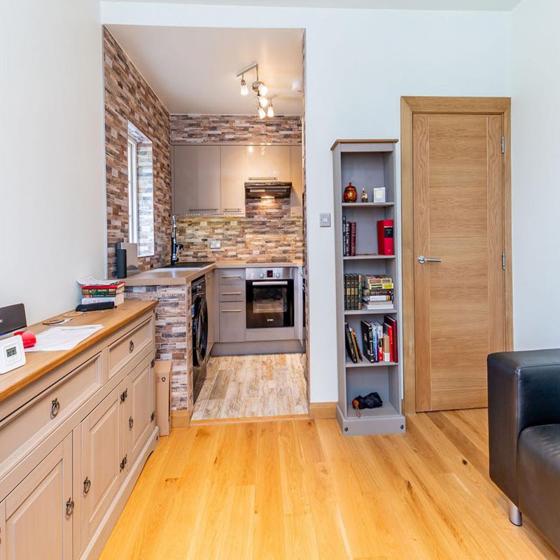 A lovely cosy one bedroom flat on the 1st floor in a small private block Finsbury