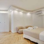 Rent 2 bedroom apartment of 90 m² in Paris