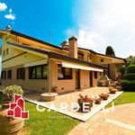 Rent 4 bedroom house of 700 m² in Civitanova Marche