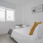 Rent 1 bedroom apartment of 40 m² in porto