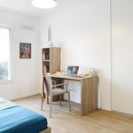 Rent 4 bedroom apartment of 77 m² in LYON 02