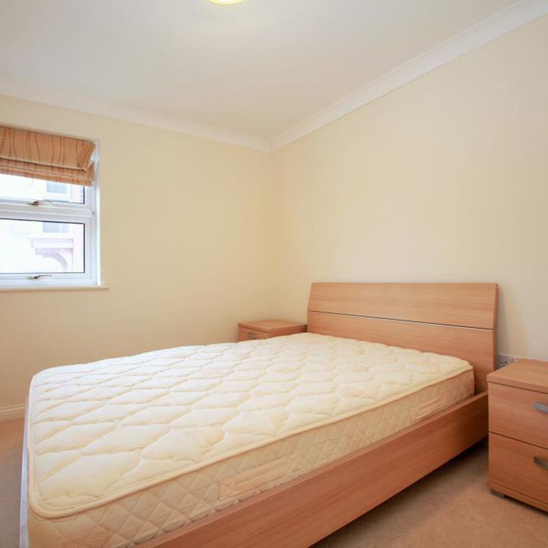 apartment for rent at Crichton Court, West End Road, Mortimer Common, Reading, RG7, England Summerlug