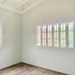 Rent 4 bedroom house of 950 m² in Kingston