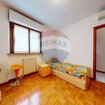 Affitto 3 camera appartamento di 100 m² in Milan