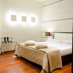 Affitto 3 camera appartamento di 200 m² in Firenze