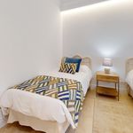 Alquilo 4 dormitorio casa de 234 m² en Madrid