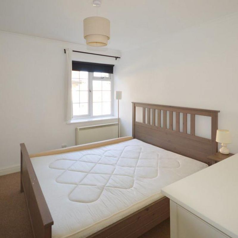 Rye Street, Bishop`s Stortford 1 bed apartment to rent - £950 pcm (£219 pw) Bishop's Stortford