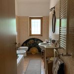 Rent 4 bedroom house of 90 m² in Poli