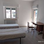 Affitto 4 camera appartamento di 95 m² in Macerata