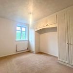 Rent 4 bedroom house in Farnborough